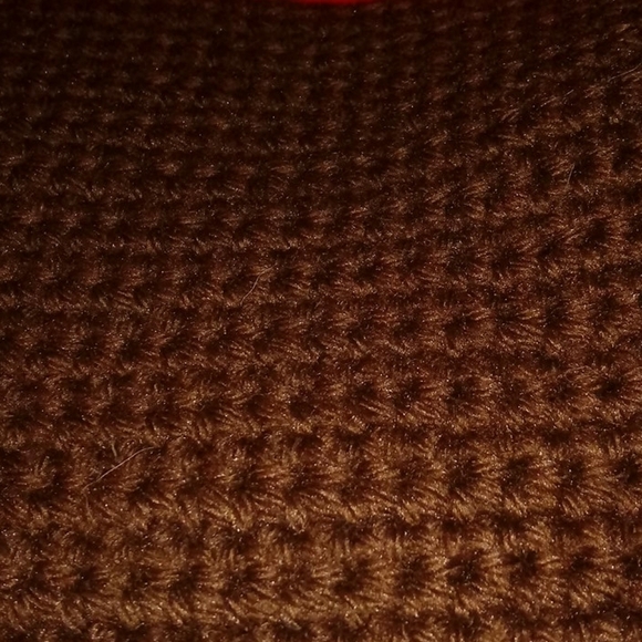 Holiday tablecloth,apron& pot holders - Picture 8 of 8